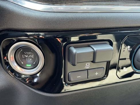 Certified 2024 Chevrolet Silverado 1500 LT image 20