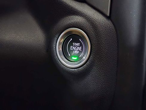 Used 2021 Chevrolet Silverado 1500 LT Trail Boss w/ Convenience Package II image 33