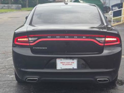 Used 2022 Dodge Charger SXT RWD image 6