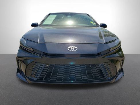 Used 2025 Toyota Camry SE FWD image 8