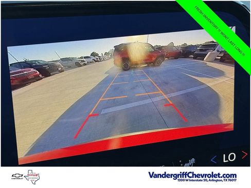 Certified 2025 Chevrolet Traverse LT FWD image 15