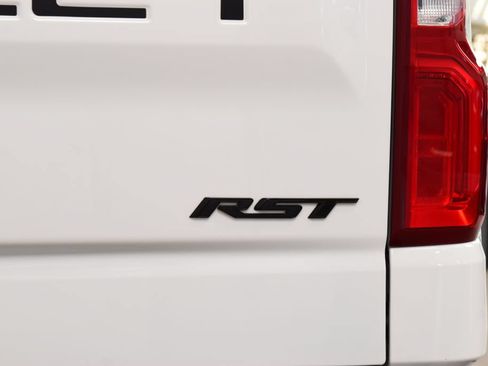 Used 2024 Chevrolet Silverado 1500 RST w/ Redline Edition AWD/4WD image 24