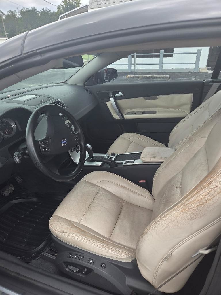 Used 2011 Volvo C70 T5 FWD image 11