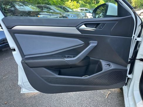 New 2026 Volkswagen Jetta SE FWD image 10
