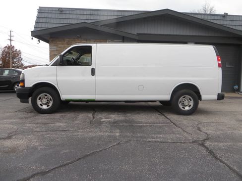 Used 2021 Chevrolet Express 2500 Extended w/ Driver Convenience Package image 8