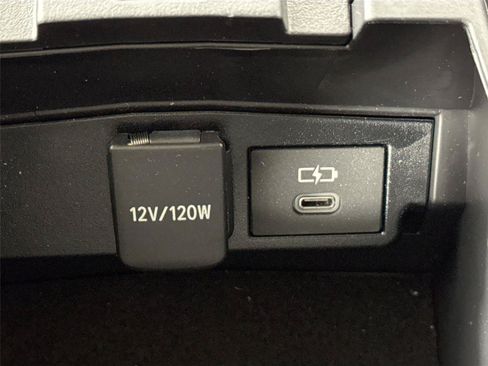 Certified 2025 Toyota Corolla LE FWD image 31
