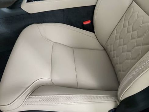 New 2026 Volvo XC90 B6 Plus w/ Protection Package Premier AWD/4WD image 13
