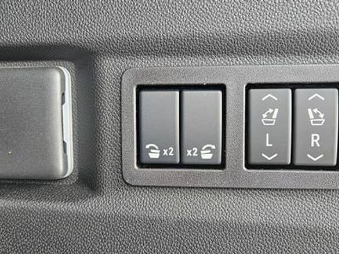 New 2026 GMC Yukon Denali w/ Denali Reserve Package image 24