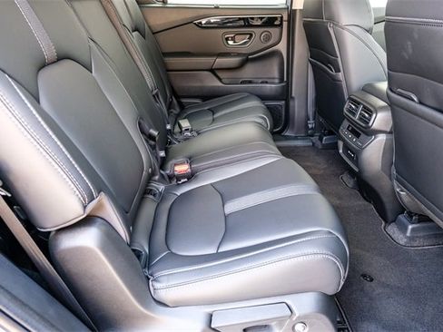 New 2025 Honda Pilot Touring image 24