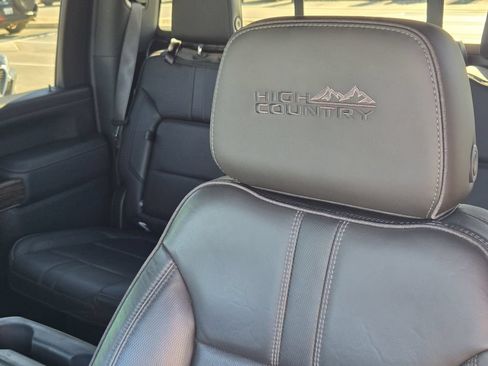 Used 2020 Chevrolet Silverado 2500 High Country w/ Z71 Off-Road Package AWD/4WD image 18