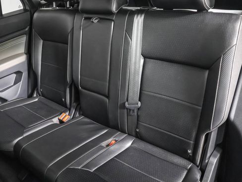 Used 2022 Volkswagen Atlas Cross Sport SEL image 39