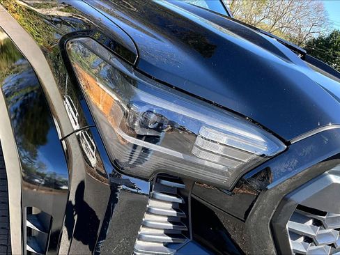 Used 2024 Toyota Tacoma TRD Sport w/ TRD Sport Upgrade Package image 26