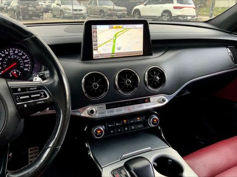 Used 2019 Kia Stinger GT2 image 6