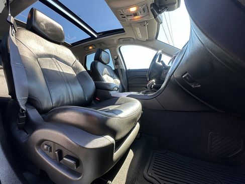 Used 2015 Cadillac SRX Luxury w/ Driver Awareness Package AWD/4WD image 13