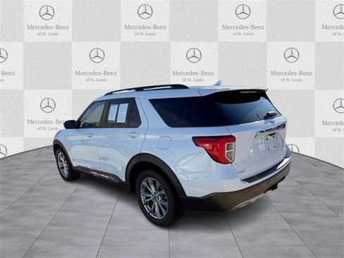 Used 2020 Ford Explorer XLT w/ Equipment Group 202A image 4