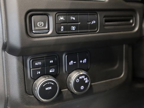 Used 2022 Chevrolet Tahoe RST w/ Luxury Package image 18