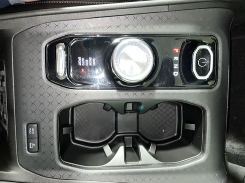 Used 2024 Jeep Wagoneer Launch Edition AWD/4WD image 22
