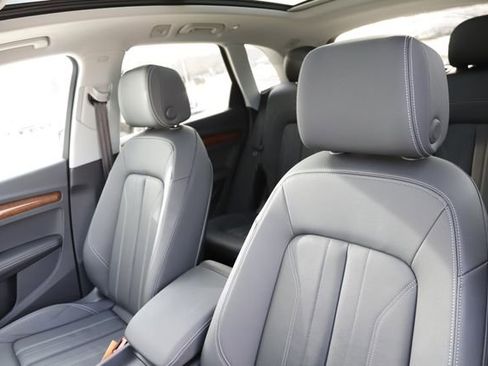 Used 2023 Audi Q5 2.0T Premium Plus w/ Premium Plus Package image 14