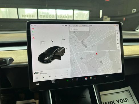 Used 2018 Tesla Model 3 Long Range image 12