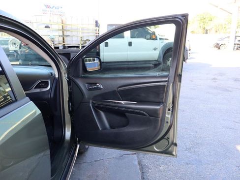 Used 2018 Dodge Journey Crossroad AWD/4WD image 12