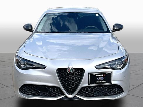 Used 2019 Alfa Romeo Giulia Ti Sport w/ Quick Order Package 22U Sport RWD image 4