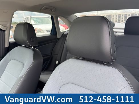 New 2026 Volkswagen Jetta SE FWD image 9