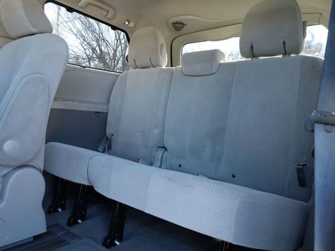 Used 2011 Toyota Sienna LE image 12