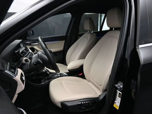 Used 2022 BMW X1 sDrive28i w/ Premium Package FWD image 5