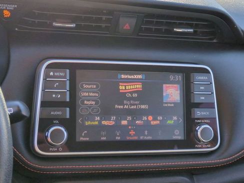 Used 2020 Nissan Kicks SR w/ SR Premium Package image 19