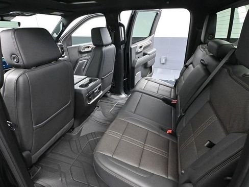 Used 2024 Chevrolet Silverado 1500 High Country w/ High Country Premium Package image 44