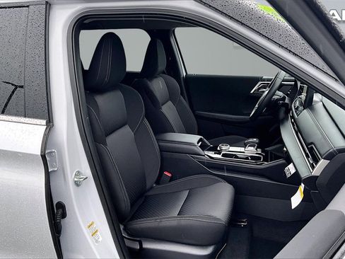 New 2026 Mitsubishi Outlander ES image 8