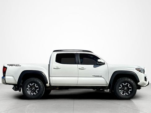 Used 2018 Toyota Tacoma TRD Off-Road image 6