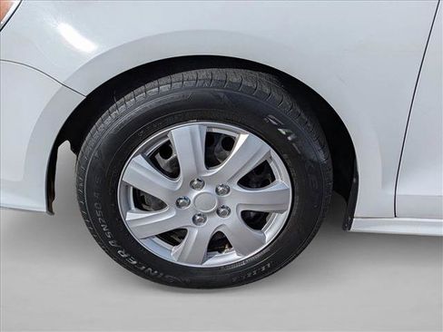 Used 2015 Volkswagen Jetta S image 9