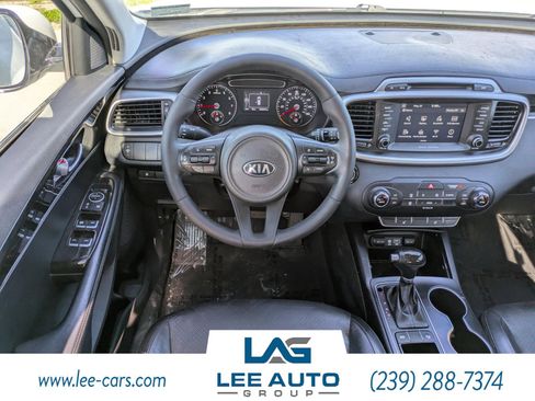 Used 2017 Kia Sorento FWD w/ LX Convenience Package image 14