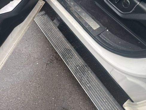 Used 2016 Ford F150 Platinum w/ Equipment Group 701A Luxury image 9