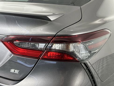 Used 2022 Toyota Camry SE w/ Convenience Package FWD image 25