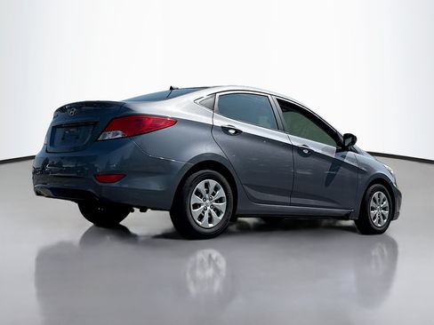 Used 2017 Hyundai Accent SE FWD image 2