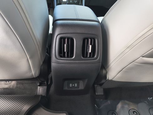 Certified 2025 Hyundai Santa Cruz SEL FWD image 14