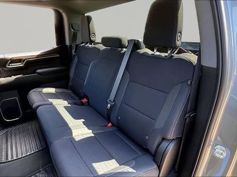 Used 2023 Chevrolet Silverado 1500 LT AWD/4WD image 16