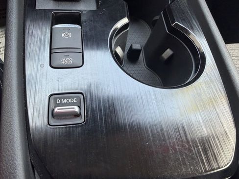 Certified 2023 Nissan Rogue SV image 24