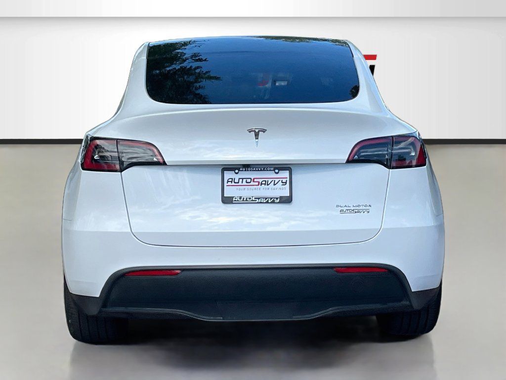 Used 2024 Tesla Model Y Long Range AWD/4WD image 6