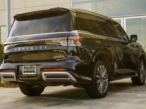 Certified 2025 INFINITI QX80 Sensory AWD/4WD image 12