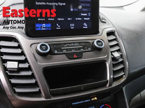 Used 2020 Ford Transit Connect XLT FWD image 20