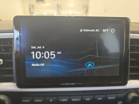 Certified 2024 Hyundai Venue Limited FWD image 20
