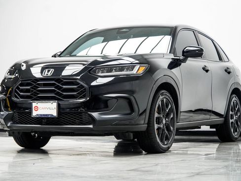 Used 2023 Honda HR-V Sport image 8