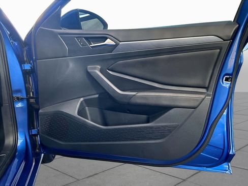 Used 2024 Volkswagen Jetta SE w/ Panoramic Sunroof Package FWD image 23