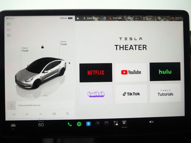 Used 2022 Tesla Model 3 Performance AWD/4WD image 37