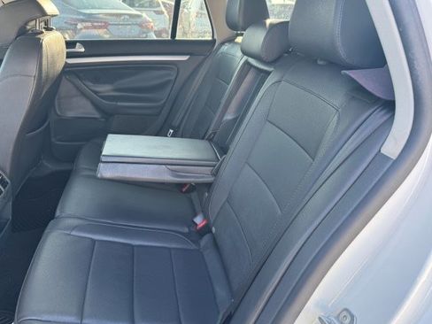 Used 2009 Volkswagen Jetta SE image 7