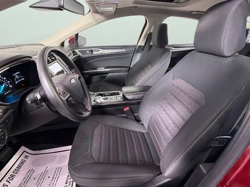 Used 2020 Ford Fusion SE FWD image 17