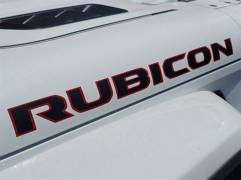 New 2025 Jeep Gladiator Rubicon image 19